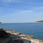 Suzy 3* Pula