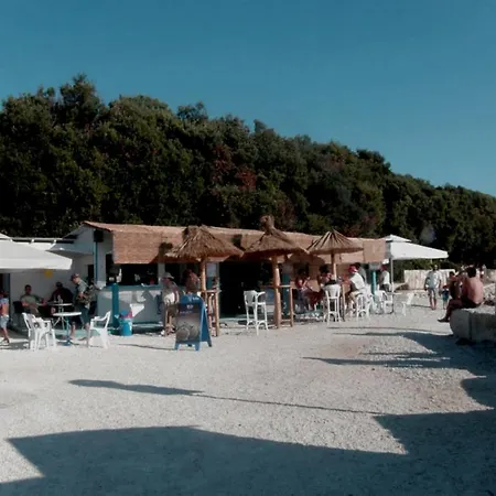 Suzy 3* Pula