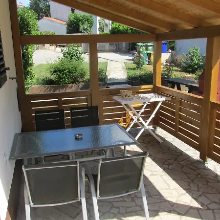 Hotell Guesthouse Suzy 3*