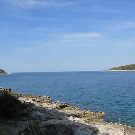 Suzy 3* Pula